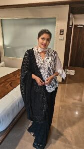 Sudha Chandran Instagram - I know I m very late with this but wise men say better late than never...........
.
.
. 
.#dangaltv#bekaaboo#tellychakkar
#sudhaachandran #nagin #colorstv #colourtv #naagin6 #zee5 #zeetelugu #reelsgram #reelsvideo #balajitelefilms #voot #dance #tending #instagram #bollywood #reels #india #comedy#enterr10#trendingreelsvideo#trendingreels #dancereels #bollywood #lifestyle#@kalpanathore @sumitsenapati5558 @vijay.lokhande.372 @rina_mane25