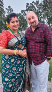 Sudha Chandran Instagram - Funtime reels while shooting with Raju kher ji

#bekaboo#balajitelefilms#india#bollywood#zee#zee5
#zeetelugu#nagin#naagin6#instagram#instagramreels 
#dance#dancereels#instagramreels#dangaltv#enterr10
#sudhachandran#colorstv#voot#reelsgram#comedy#
reelsvideo#trending#reels#trendingreelsvideo#lifestyle
@kalpanathore@sumitsenapati5558@vijay.lokhande.372 
@rina_mane25