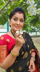 Sudha Chandran Instagram - With no filters....straight from nature......
.
.
.#dangaltv#bekaaboo#tellychakkar
#sudhaachandran #nagin #colorstv #colourtv #naagin6 #zee5 #zeetelugu #reelsgram #reelsvideo #balajitelefilms #voot #dance #tending #instagram #bollywood #reels #india #comedy#enterr10#trendingreelsvideo#trendingreels #dancereels #bollywood #lifestyle#@kalpanathore @sumitsenapati5558 @vijay.lokhande.372 @rina_mane25