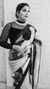 Sudha Chandran Instagram - Mumbai mein toofani baarish aur baarish mein yeh gaana toh Banta hai
.
.
.
#tellychakkar
#dangal#bekaboo#nagin#colorstv#naagin6#zee5#zeetelugu#reelsgram#reelsvideo#balajitelefilms#voot#dance#trending#instagram#bollywood#reels#india#comedy#enterr10#trendingreelsvideo#trendingreels#dancereels#lifestyle#tellychakkar#kalpanathore#sumitsenapati5558#vijay.lokhande.372#rina_mane25