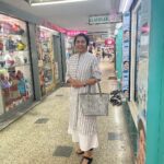 Suhasini Maniratnam Instagram – First ever stylish shopping center of Madras.  The Fountain plaza.  Nostalgic.  40 years and still my favourite retail therapy source.  Time is never enough Sri Jupiter nighties ajnabi samosa bhel dhokla khandvi Ankur loungewear Alankar clips.  Nothing can match their quality.  Love it.