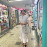 Suhasini Maniratnam Instagram - First ever stylish shopping center of Madras. The Fountain plaza. Nostalgic. 40 years and still my favourite retail therapy source. Time is never enough Sri Jupiter nighties ajnabi samosa bhel dhokla khandvi Ankur loungewear Alankar clips. Nothing can match their quality. Love it.