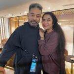 Suhasini Maniratnam Instagram - Leaving on a jet plane. And who I run into. …..Family (and what E at that ) on the same flight. Surprises are too wonderful.