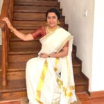 Suhasini Maniratnam Instagram – Onam at menons( Latha & Rajiv )  Always special. Delicious traditional heartwarming and loving . onaashaamsgagal.