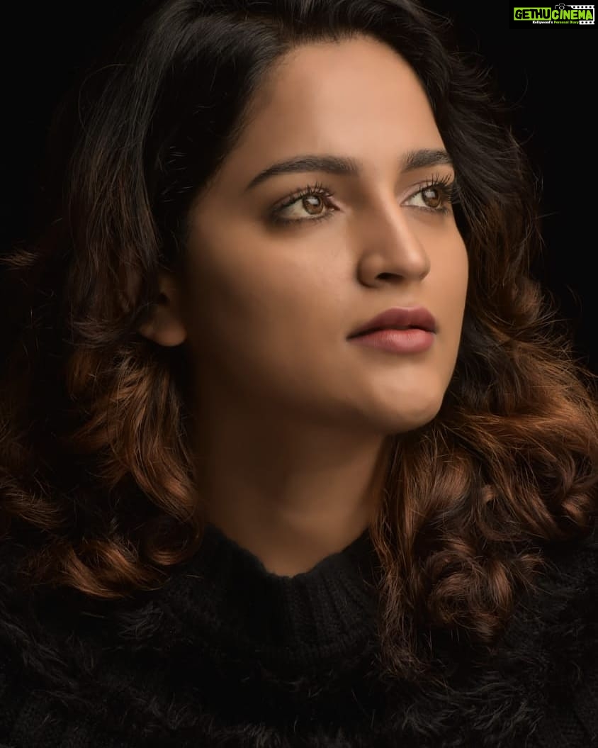 Sukrutha Wagle Instagram - Stick to your decision and prove that it was the right one ✨ . . @prithvikrishnamridangam thank you so much for the beautiful pic of me . . #sukruthawagle #lifequotes