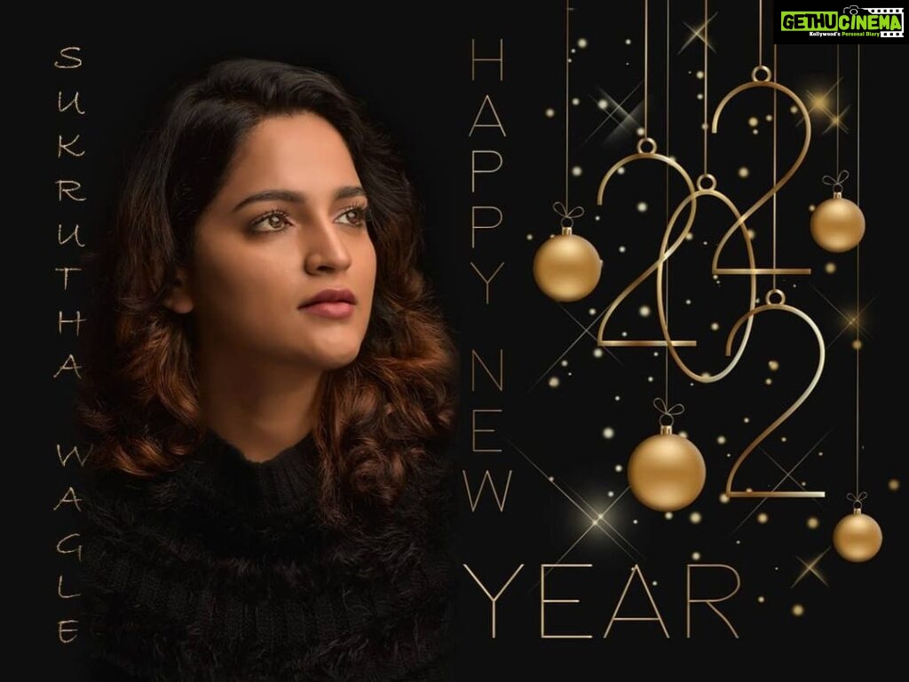 Sukrutha Wagle Instagram - Happy New Year 2022 . . May God bless you and your family . . Click by @prithvikrishnamridangam . . #sukruthawagle #happynewyear2022 #newyear #newyear2022