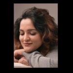 Sukrutha Wagle Instagram - What makes you happy within? . .. Click by @prithvikrishnamridangam . . #sukrutha #sukruthawagle #sukrathawagle #sukrutawagle #sukrutha_wagle #sukruta #sukrata #actressSukrutha #southactress #suku