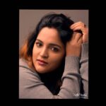 Sukrutha Wagle Instagram - I really love this new feature of insta . . Beautiful portrait by @prithvikrishnamridangam . . #sukruthawagle #portrait #kannadaactress #kannadainfluencers #kannadacontentcreator #teluguactress #cutegirl #southindianactress Bangalore, India