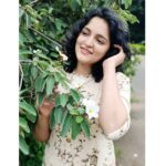 Sukrutha Wagle Instagram – When life gives you hundred reasons to cry
Show life thousand reasons you have to Smile 😊☺️
.
.
#sukrutha #sukruthawagle #kannadaactress #actress #bangaloreinfluencers