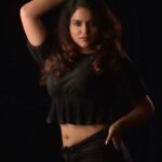 Sukrutha Wagle Instagram - Unusually giving usual pose 😜 . Click by @prithvikrishnamridangam . . #sukruthawagle #sukrutha Bangalore, India