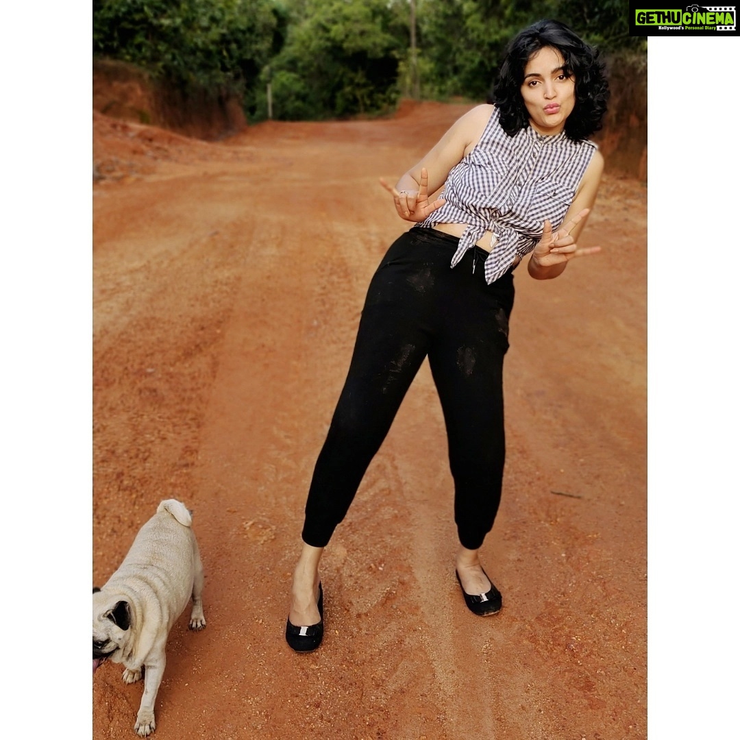 Sukrutha Wagle Instagram - I love those πΎπΎπΎ on my π π€ͺ . . #sukrutha #sukruthawagle #sukrathawagle #sukrutawagle #sukrutha_wagle #sukruta #sukrata #actressSukrutha #southactress #suku
