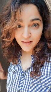 Sukrutha Wagle Instagram - Share it to someone whom you want to see Smiling 😊
.
.
#sukruthawagle #sukrutha