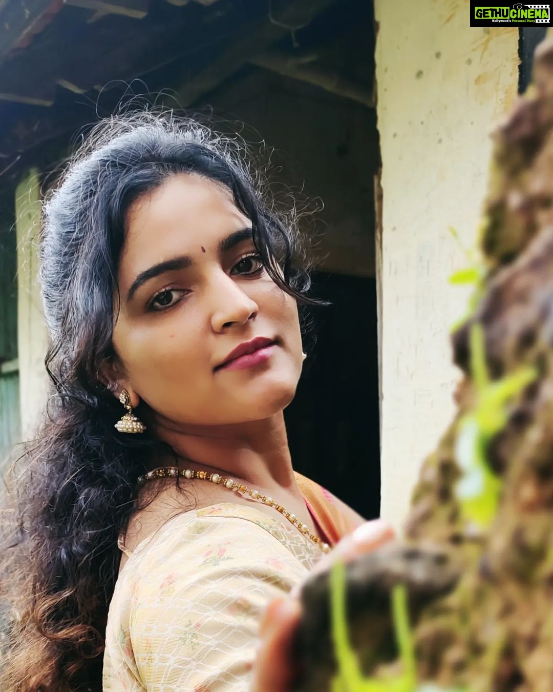 Sukrutha Wagle Instagram - #retro #sukruthawagle Udupi, Karanatak