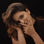 Sukrutha Wagle Instagram - Hues of life 💓 . . Click by @prithvikrishnamridangam . . #sukruthawagle #contentcreator #influencer #actor #model #beautifulgirls #cute #sweetgirl