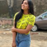 Sumbul Touqeer Khan Instagram - A golden state of mind🌼💫 . . . 📸 - @mishkat1711 🤍