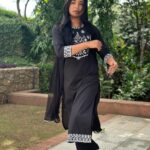 Sumbul Touqeer Khan Instagram - 🖤 . . Wearing - @ambraee_ 🤍