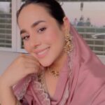 Sunanda Sharma Instagram - Such emotion and connection to the song.. A big fan of great vocals🙌🏻 #sardoolsikander ji . . #sunandasharma #punjabisong #reels #favsong
