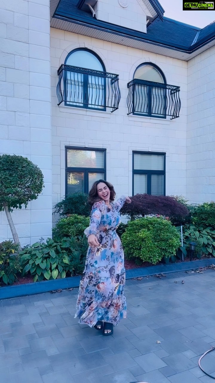 Sunanda Sharma Instagram - Aaaayeee….. aaye haaye maze😜 #udhdiphiran🕊️ Thank you fam, It’s You Who Have Always Pushed Me Out Of My Comfort Zone To Give My Best 🫠🫶🏼❤️