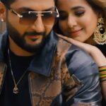 Sunanda Sharma Instagram - Coz i know it’s your fav song Bilal ji @bilalsaeed_music 🌸 Te #udhdiphiran🕊️ bare main zyada kuch nai kehna baadshaaho, Bas ikko gal hai k QASMAY ISHQ ho jana ai🙈🙌🏻🧿