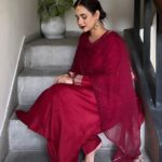 Sunanda Sharma Instagram - ਸੁਰਮਾ ਬਰੂਦ ਹੋ ਗਿਆ🤭 . . Goorhi surkhi te haar shingaar by @satpreetkaurmakeovers ❣️🙌🏻
