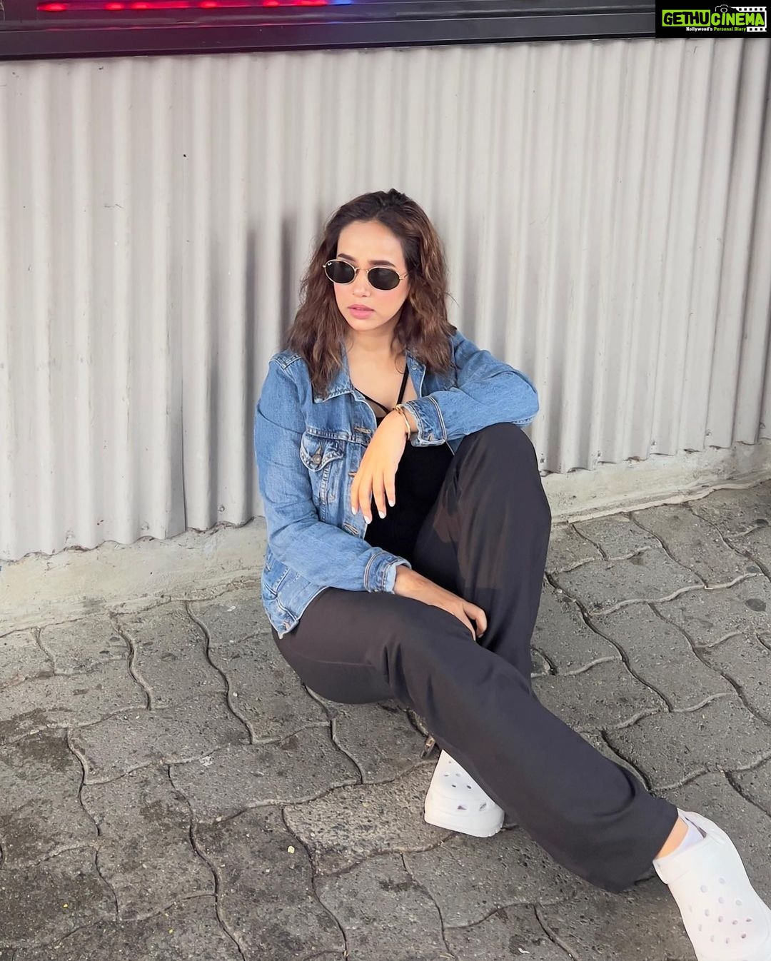 Sunanda Sharma Instagram - Dil da ki haal je ? Dhadak hi reha yan kise layi tadap v reha☺️ Edhar tan Din bade haseeeeen chal rahe ne😉🧿