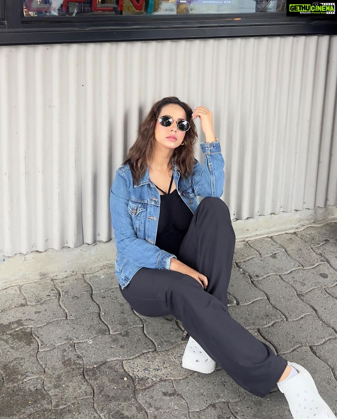 Sunanda Sharma Instagram - Dil da ki haal je ? Dhadak hi reha yan kise layi tadap v reha☺️ Edhar tan Din bade haseeeeen chal rahe ne😉🧿