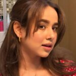Sunanda Sharma Instagram - Kahin chali jau toh log aise ghoorte hain, Jaise kabhi CHAAND 🌙 nahi dekha🤷🏻‍♀️🧿🙈
