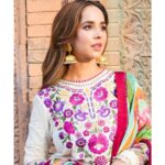 Sunanda Sharma Instagram - 𝐇𝐚𝐚𝐲𝐞, 𝐣𝐚𝐛 𝐈𝐒𝐇𝐐 𝐡𝐮𝐚 𝐭𝐡𝐚 𝐭𝐮𝐣𝐡𝐬𝐞, 𝐔𝐅𝐅, 𝐖𝐨𝐡 𝐀𝐀𝐋𝐀𝐌 𝐦𝐞𝐫𝐢 𝐍𝐀𝐃𝐀𝐀𝐍𝐈 𝐊𝐀....🌙 . . Outfits:- @zarashahjahanofficial Jhumke:- @rasa_jewels Styling:- @jyotiisingh5