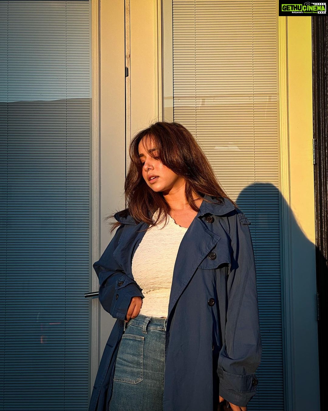 Sunanda Sharma Instagram - “𝐈𝐧 𝐈𝐬𝐨𝐋𝐚𝐭𝐢𝐨𝐧𝐒𝐡𝐢𝐩.”