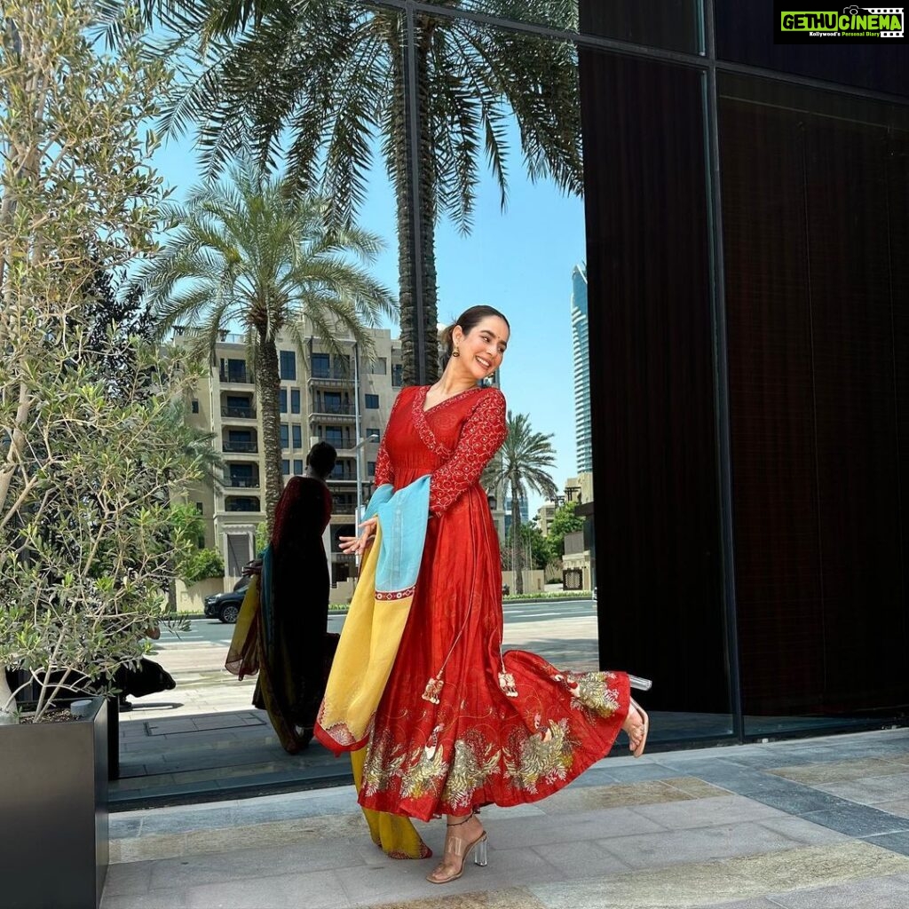 Sunanda Sharma Instagram - Main udh di phiran🕊️☺️ 31st july🤞🏼 Qasmay ISHQ ho jana ai🤭🙈 And This beautiful suit by @ibaadatbyjasmine 💜