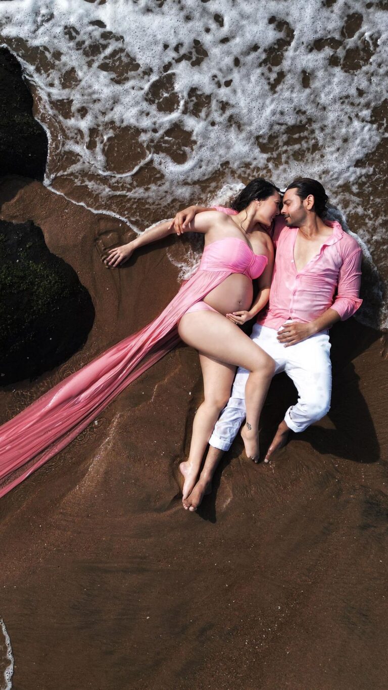 Sunder Ramu Instagram - Unplanned Beach Barbie & Ken Moment! Some of my best memories have been on this beach, And my most iconic shoots have been on the beach.. Wether it was my Femina Miss India Calendar or My Kingfisher Calendar.. So I was overjoyed to have this moment to share with @keithsequeira … A moment where I felt just like my old self, while celebrating & welcoming the new roll I’m about to take on! @soondah_wamu was somewhere in-between concern for me & creative genius while Keith found it very hard to stop being the doting husband & dad & lie down for a moment to get this shot! Thank you both for going along with my madness and giving this to be Mom the picture she dreamed off! #kero #beachbaby