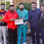 Sunil Grover Instagram - Carry On Jatta franchise is back with a new twist 😎 Panorama Studios & Humble Motion Pictures Presentation “Carry On Jattiye”💃 Shoot begins in London 🙏🏻 @gippygrewal @sargunmehta @jasminbhasin2806 @jaswinderbhalla @officialnasirchinyoti @nirmalrishiofficial @officialrupinderrupi @smeepkang @panorama_studios @humblemotionpictures @ravneetgrewalofficial @kumarmangatpathak @abhishekpathakk @chhatwanimurli @sanju_r_joshi @kambojsukha @bhana_l.a @vinodaswal13 @hardeepdullat13 @divaydhamija @antrikshantrix @mehtaman_ @hashtagstudiosuk
