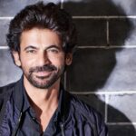 Sunil Grover Instagram - Love is the answer. Photos by @avigowariker sir