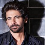 Sunil Grover Instagram - Love is the answer. Photos by @avigowariker sir