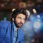 Sunil Grover Instagram - Why I am not smiling in the photos, even I don’t know. Photos by @avigowariker sir.