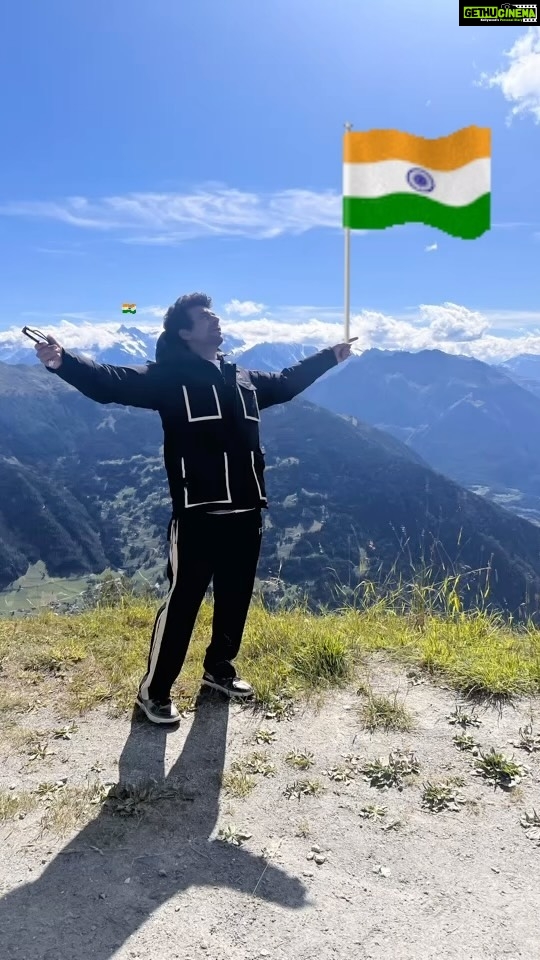 Sunil Grover Instagram - Happy Independence Day! Proud to be an Indian. जय हिन्द ! 🙏🙏