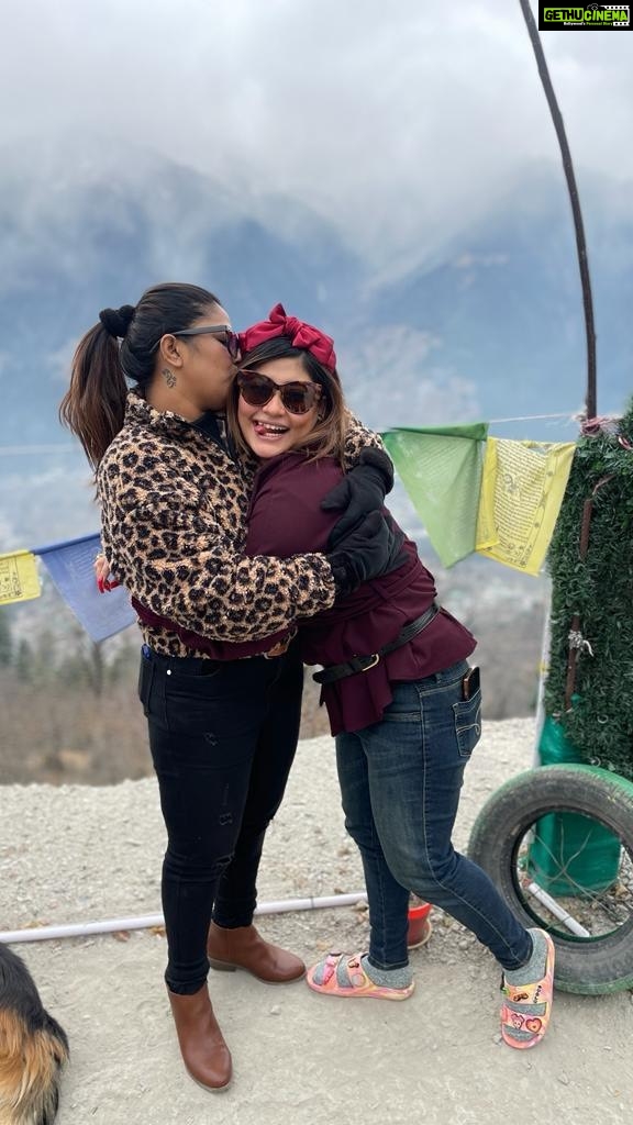 Sunita Gogoi Instagram - π BABE WISH U HAPPY BIRTHDAY π @sunitagogoi_offl π Everyone has friend during each stage of life .but Iβm lucky one have the same friend in all stages of life ,u will forever be my always .love u so much and miss u 100000 , see u soon my love πand u know Iβm thr for u always πππ