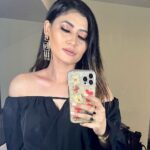 Sunita Gogoi Instagram - Start Music ..sound on🎤 Thankyou @makeupbypavithrapurushoth for super long stay makeup