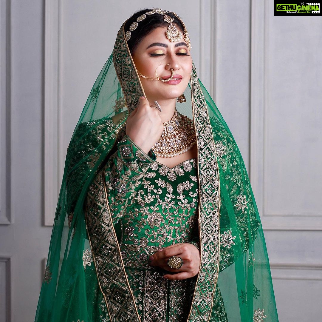 Sunita Gogoi Instagram - 🌿Feel Beautiful inside n Out💚 Mua @mystique_make_over Accessories n outfit @mokshe_rental_destination PC @madrasphoto