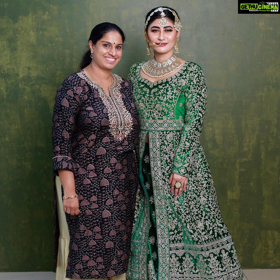 Sunita Gogoi Instagram - 🌿Feel Beautiful inside n Out💚 Mua @mystique_make_over Accessories n outfit @mokshe_rental_destination PC @madrasphoto