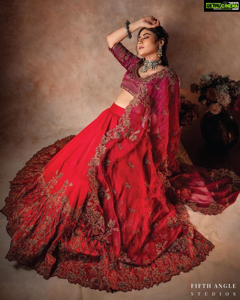 Sunita Gogoi Instagram - Stunning captures of my fiery Navaratri look, expressing my soul essence through this red lehenga on the third day of Navaratri. To all my Insta fam, I invite you to join in the celebration of this fiery, red-themed day of Navaratri. A special shoutout to @fifthanglestudios – working with you was an absolute delight. Thank you, Fifth Angle Studios, for this stunning look. #navaratri #navaratrispecial #navaratri2023 #navarathri #navaratricollection #navaratrilehenga Pic @fifthanglestudios Mua @mua_vijisharath @styling @soigne_official_ Jewellery @mspinkpantherjewel Outfit @sameenasofficial