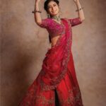 Sunita Gogoi Instagram - Stunning captures of my fiery Navaratri look, expressing my soul essence through this red lehenga on the third day of Navaratri. To all my Insta fam, I invite you to join in the celebration of this fiery, red-themed day of Navaratri. A special shoutout to @fifthanglestudios – working with you was an absolute delight. Thank you, Fifth Angle Studios, for this stunning look. #navaratri #navaratrispecial #navaratri2023 #navarathri #navaratricollection #navaratrilehenga Photography @fifthanglestudios Mua @mua_vijisharath Styling @soigne_official_ Jewellery @mspinkpantherjewel Outfit @sameenasofficial