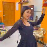 Sunita Gogoi Instagram - 🖤Happy Sunday folks🧚‍♀️