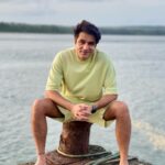 Sunny Hinduja Instagram - The week is JAWAN🫡 #jawan #potd #carousel #sunday #vibe #srk #love