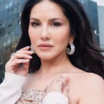 Sunny Leone Instagram - Melbourne masterclass at @iffmelbourne Outfit: @safiyaa_official Jewels: @karishma.joolry @dripproject.co Styled by: @spacemuffin27 Styling team: @harshitasamdariya @abhimanyudessai @aashjain_ Styling Intern: @nishthaaagarwal Hair/make up & photography by @tomasmoucka