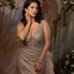 Sunny Leone Instagram - Such a gorgeous gown!!