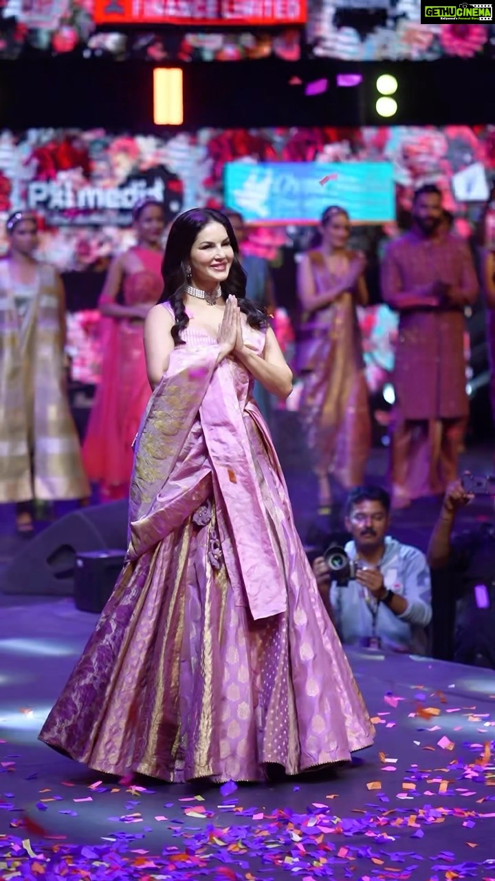 Sunny Leone Instagram - Love You Trivandrum!!