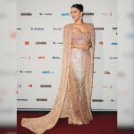Sunny Leone Instagram - Magical night at @iffmelbourne premiering #kennedy Outfit: @jennypackham Jewels: @aquamarine_jewellery @minerali_store Styled by: @spacemuffin27 Styling team: @harshitasamdariya @abhimanyudessai @aashjain_ Styling Intern: @nishthaaagarwal Hair/make up & photography by @tomasmoucka