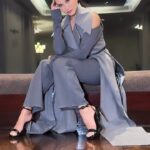 Sunny Leone Instagram - Let’s talk! Outfit by @savlamba Jewellery by @the_bling_girll Styled by @hitendrakapopara Style Team @tanyakalraaa @sarinabudathoki Hmu @scottf_beauty @jeetihairtstylist