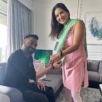 Sunny Leone Instagram - What a lovely day! Happy Raksha Bandhan everyone! @dirrty99 @hitendrakapopara @unaiza_yusuf @unaiza_yusuf @aaisha_911 @caleebh @anishadixit @sunnyrajani @jeetihairtstylist Nisha, Asher & Noah